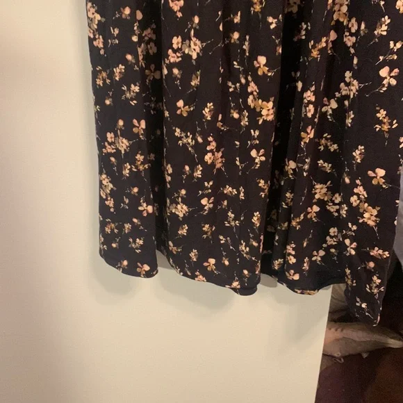 skirt - Picture 4 of 5